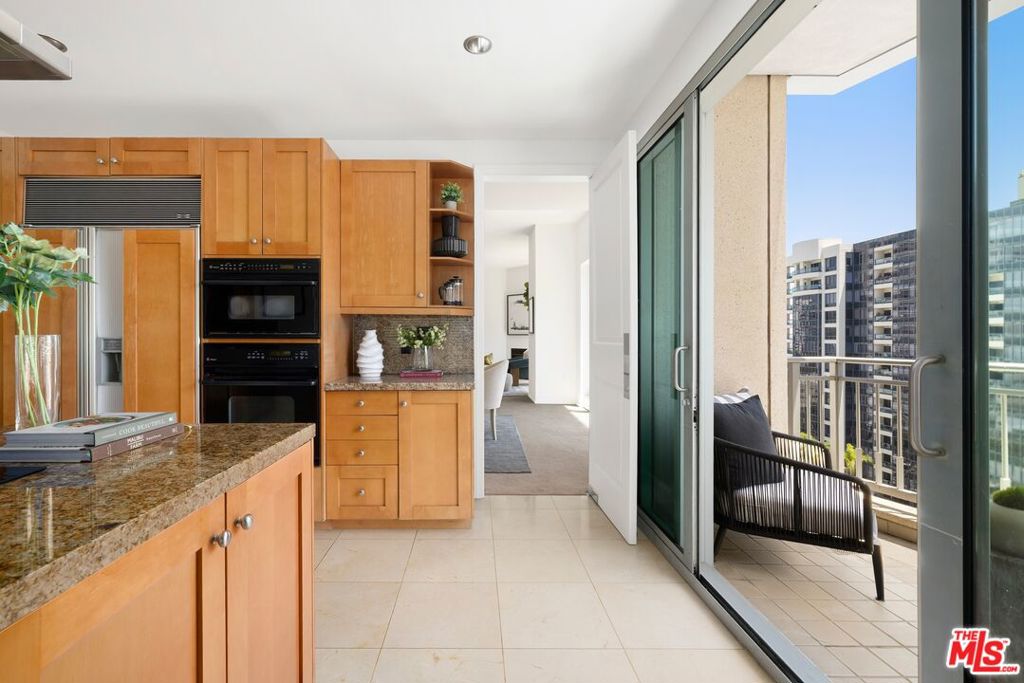 10727 Wilshire Boulevard 1001 Property Photo 8