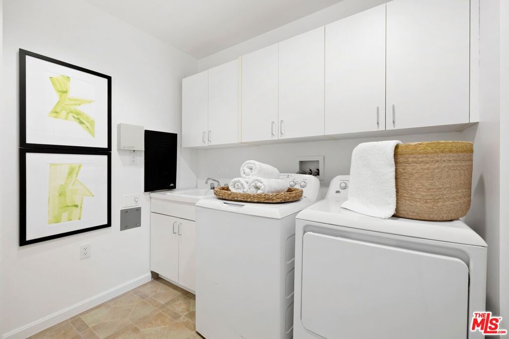 10727 Wilshire Boulevard 1001 Property Photo 19