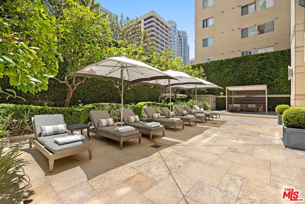 10727 Wilshire Boulevard 1001 Property Photo 26