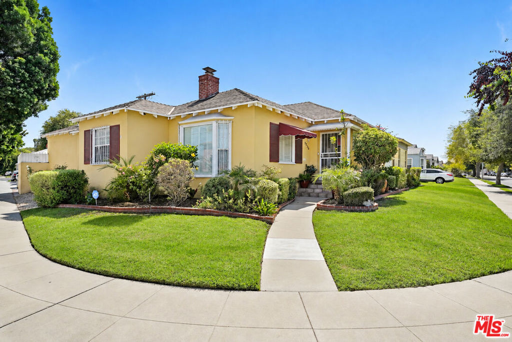 3750 Sutro Avenue Property Photo 1