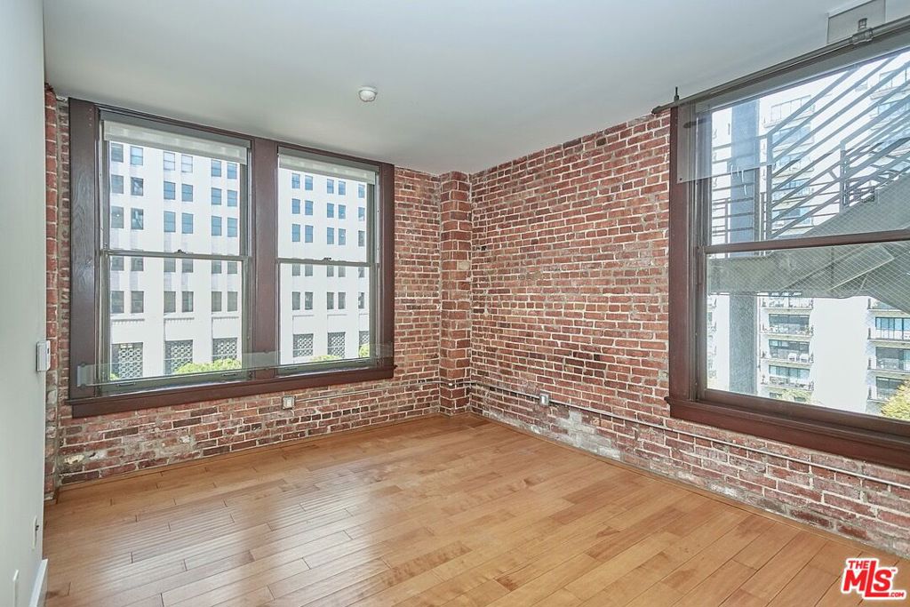 460 S Spring Street 501 Property Photo 7