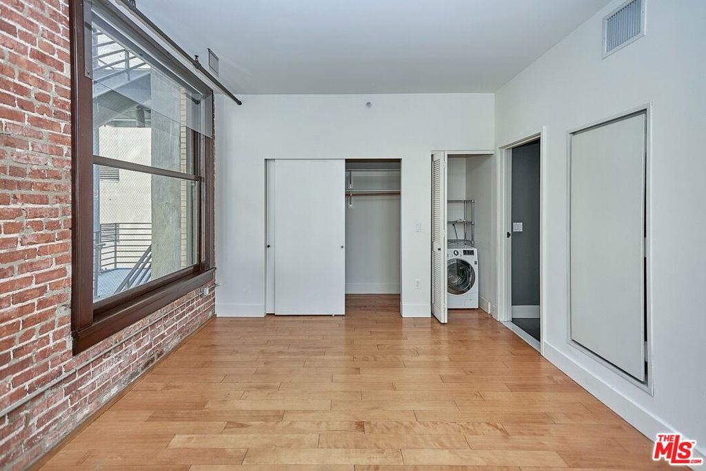 460 S Spring Street 501 Property Photo 8