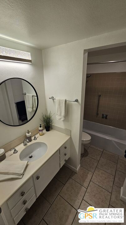 277 E Alejo Road 220 Property Photo 18