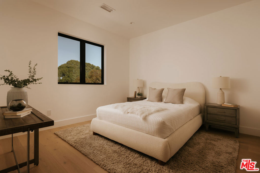 3621 Moore Street Property Photo 22