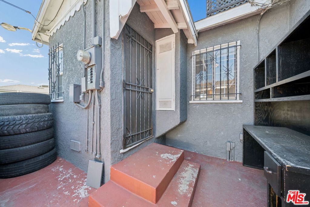 601 W Arbutus Street Property Photo 28