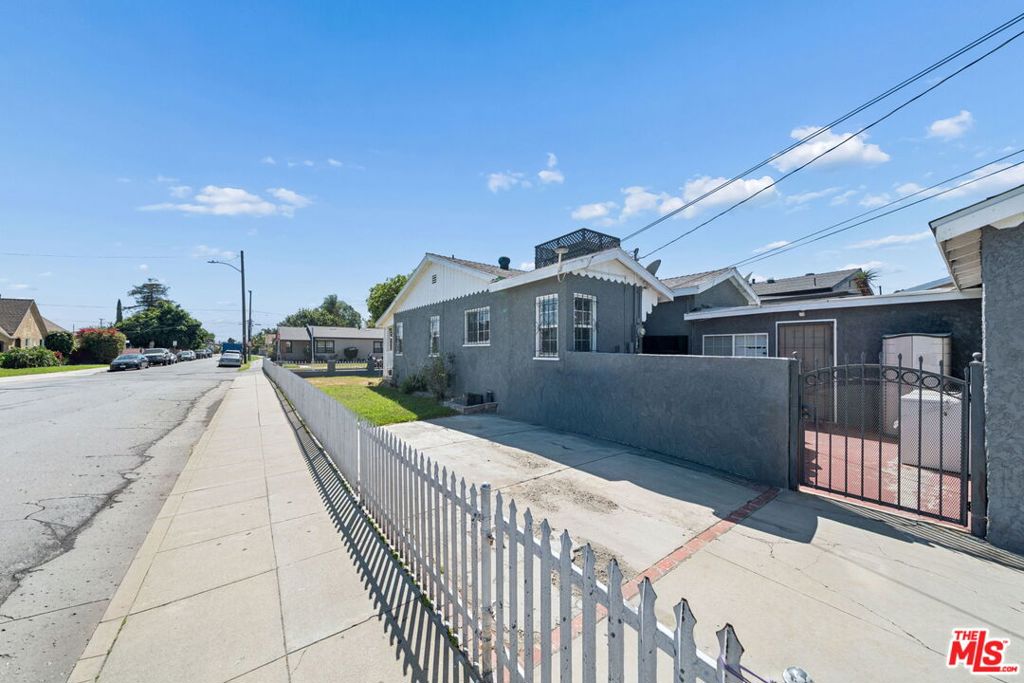 601 W Arbutus Street Property Photo 31