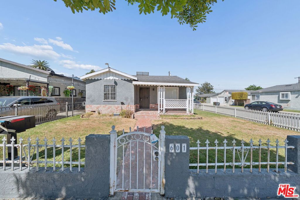 601 W Arbutus Street Property Photo 35