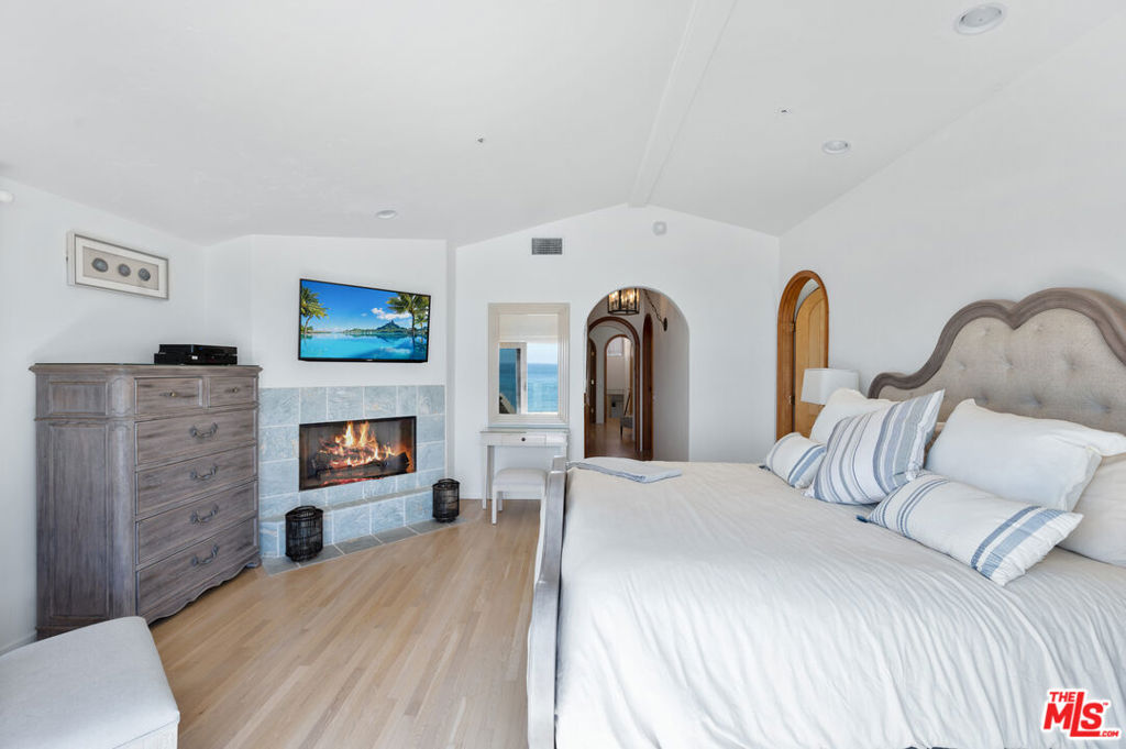 23620 Malibu Colony Road Property Photo 36