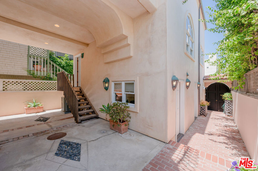 23620 Malibu Colony Road Property Photo 52