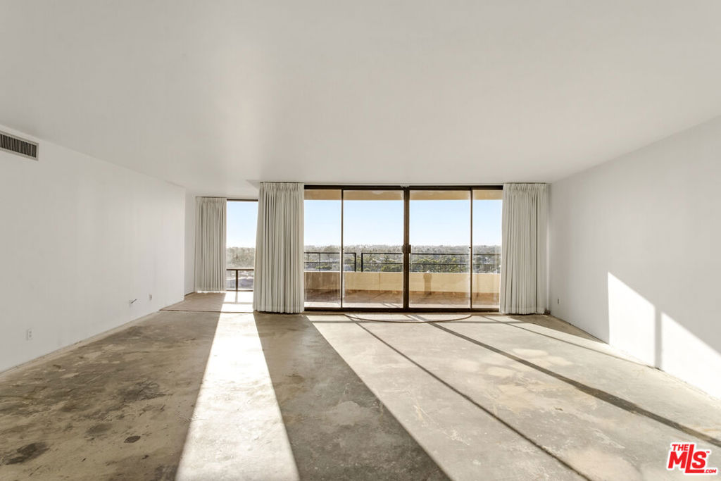 4265 Marina City Drive 701 Property Photo