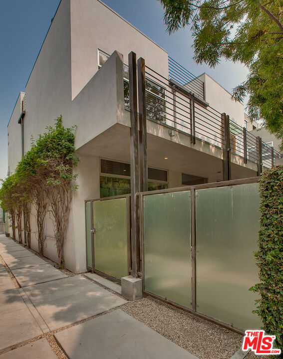 538 Broadway Street 1 Property Photo 3
