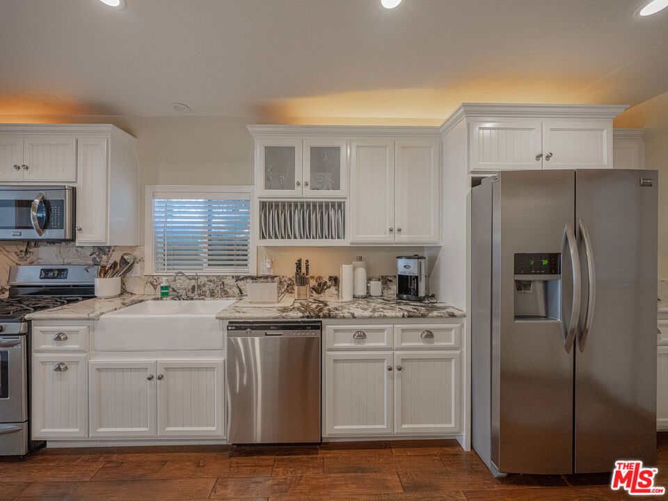 233 Corona Circle Property Photo 6