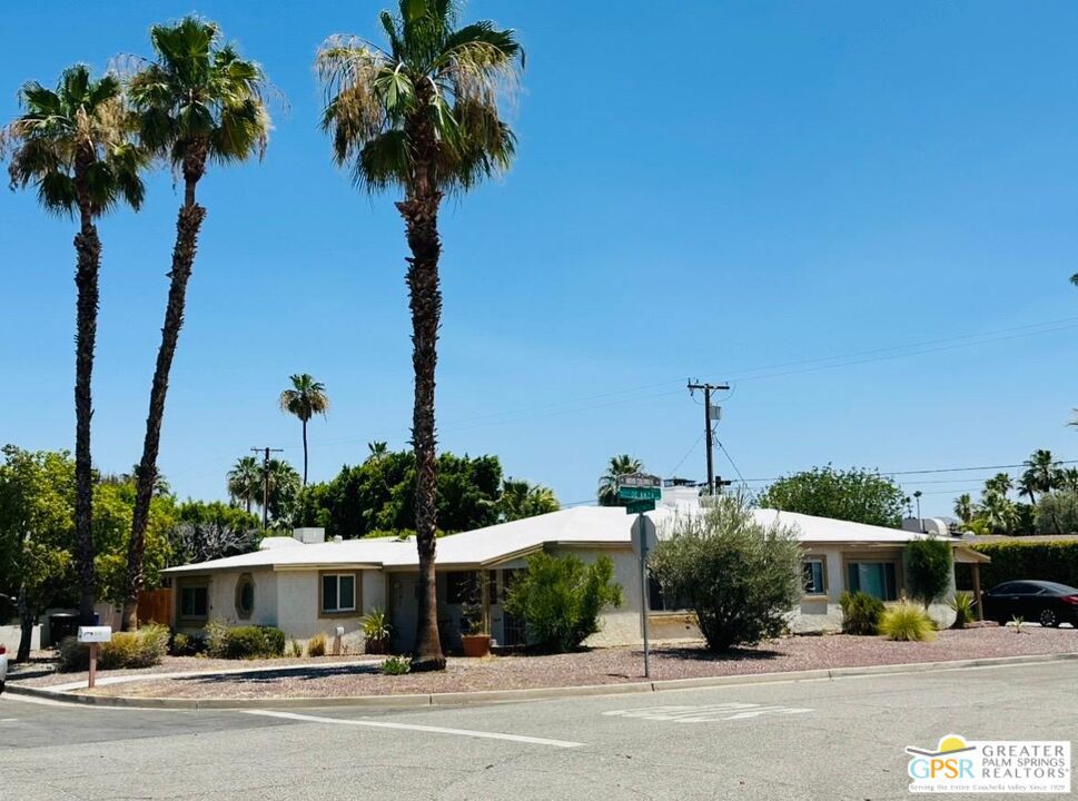 1419 E San Jacinto Way