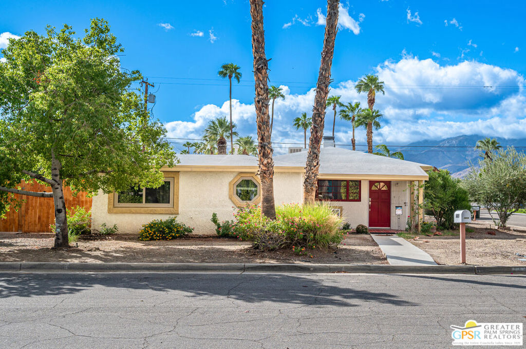 1419 E San Jacinto Way Property Photo 3