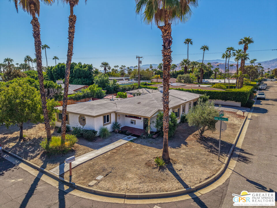 1419 E San Jacinto Way Property Photo 5
