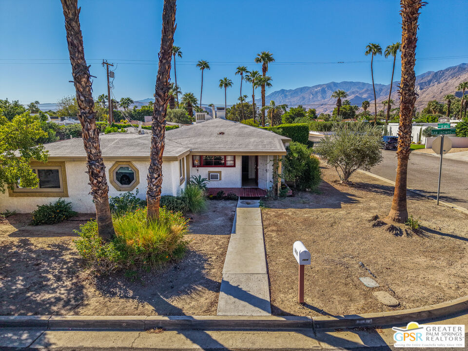 1419 E San Jacinto Way Property Photo 8