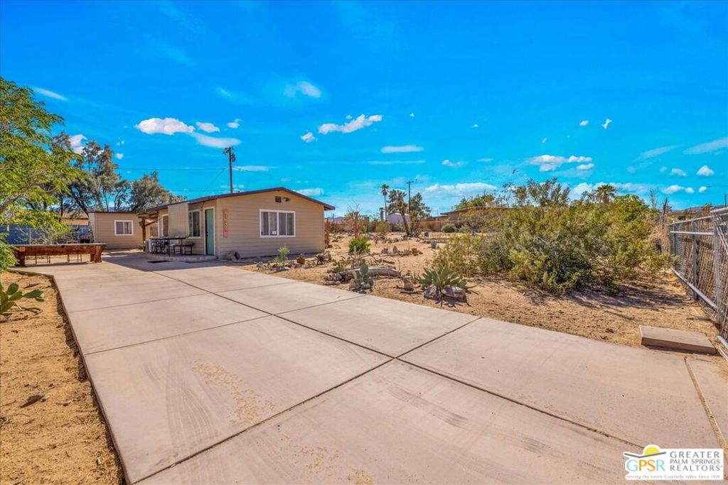 61939 Hilltop Drive Property Photo 19