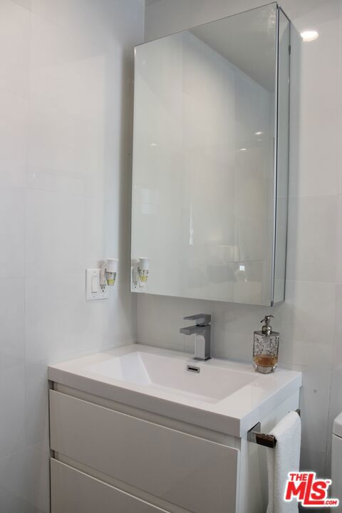 1520 S Burnside Avenue Property Photo 23