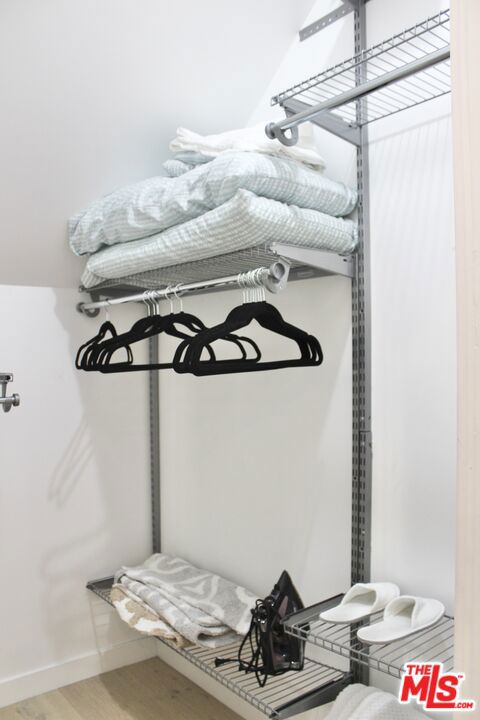 1520 S Burnside Avenue Property Photo 24