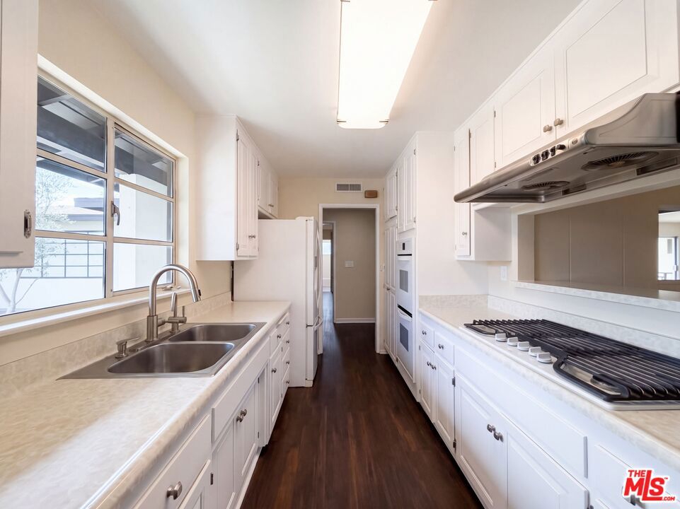 12903 Wingo Street Property Photo 2