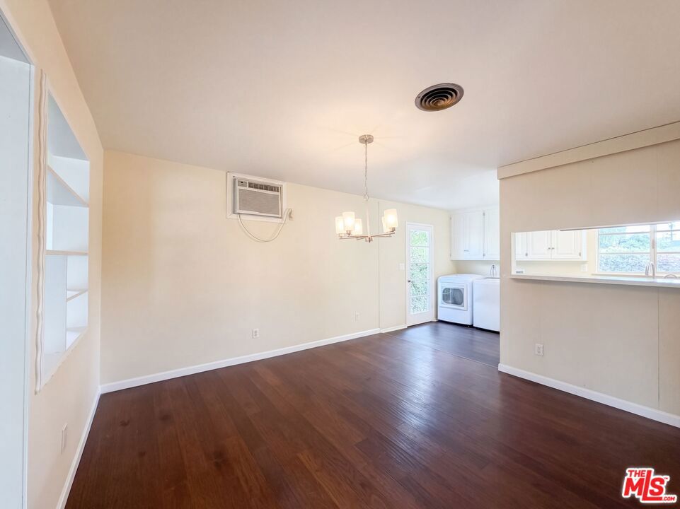 12903 Wingo Street Property Photo 8