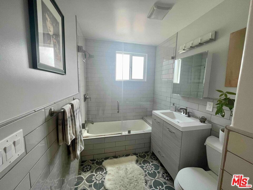 1823 20th Street 102 Property Photo 27