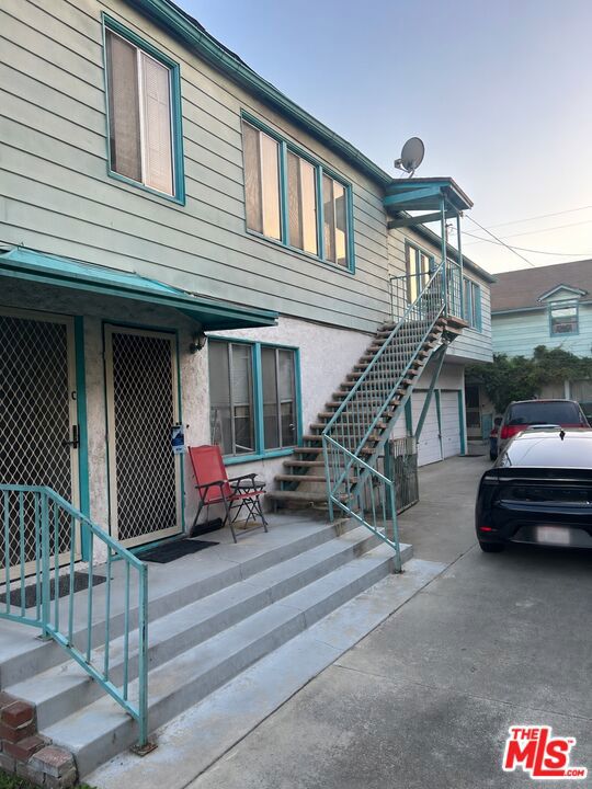 3957 Huron Avenue Property Photo 6
