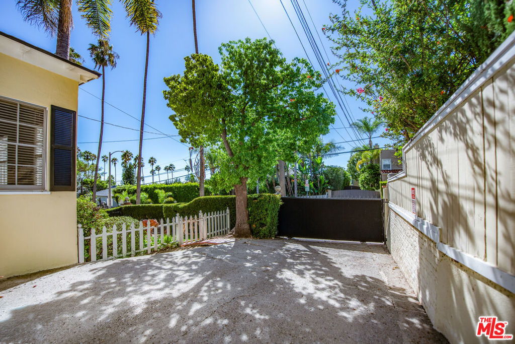 1718 N Vista Street Property Photo 19