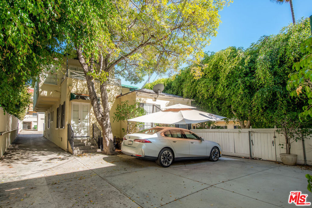 1718 N Vista Street Property Photo 21