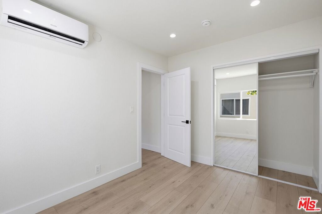 5915 1/4 Barton Avenue Property Photo 15