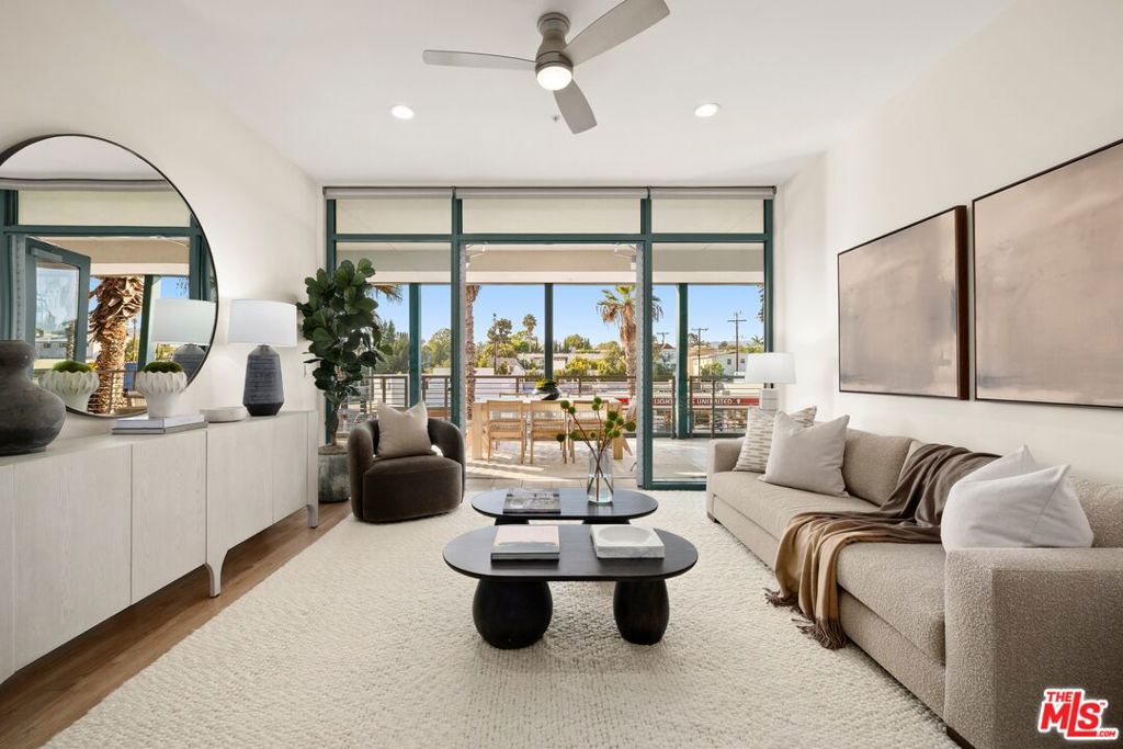2300 Wilshire Blvd 201 Property Photo 2