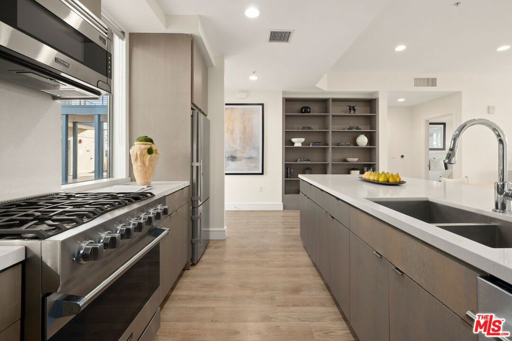 2300 Wilshire Blvd 201 Property Photo 7