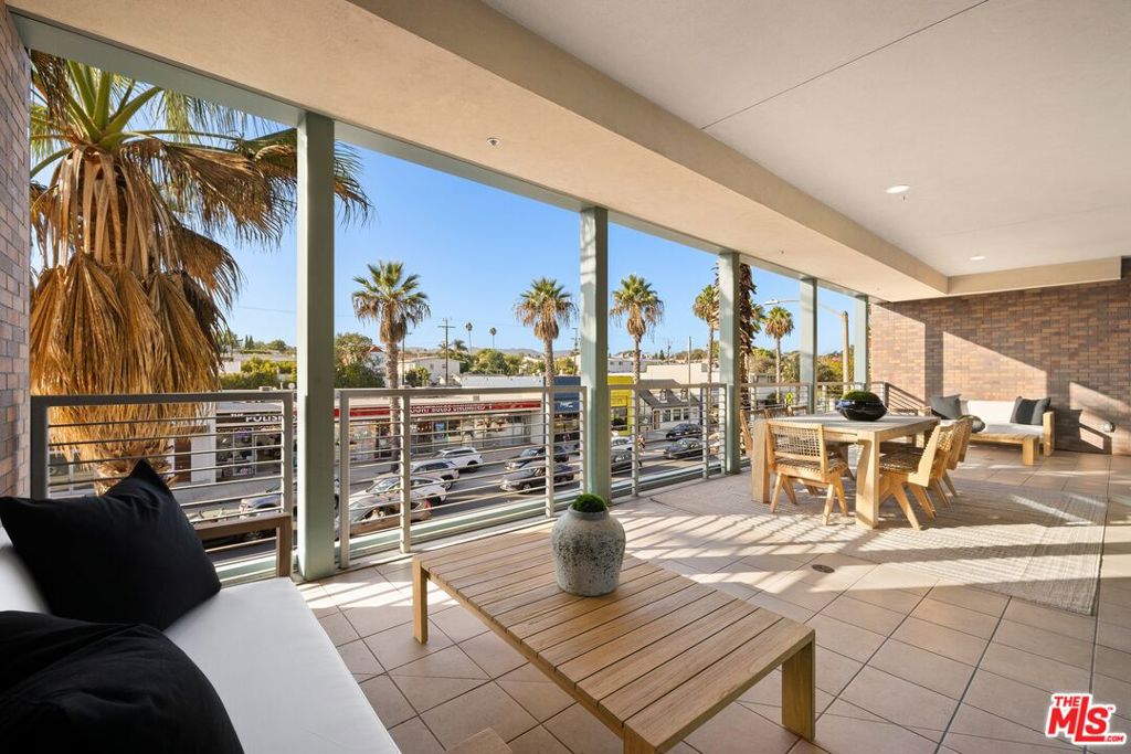2300 Wilshire Blvd 201 Property Photo 14