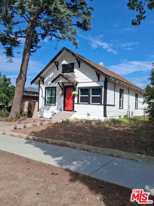 1017 S Washburn Avenue Property Photo 1
