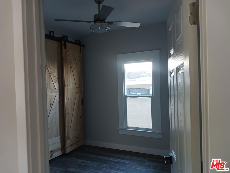1017 S Washburn Avenue Property Photo 7