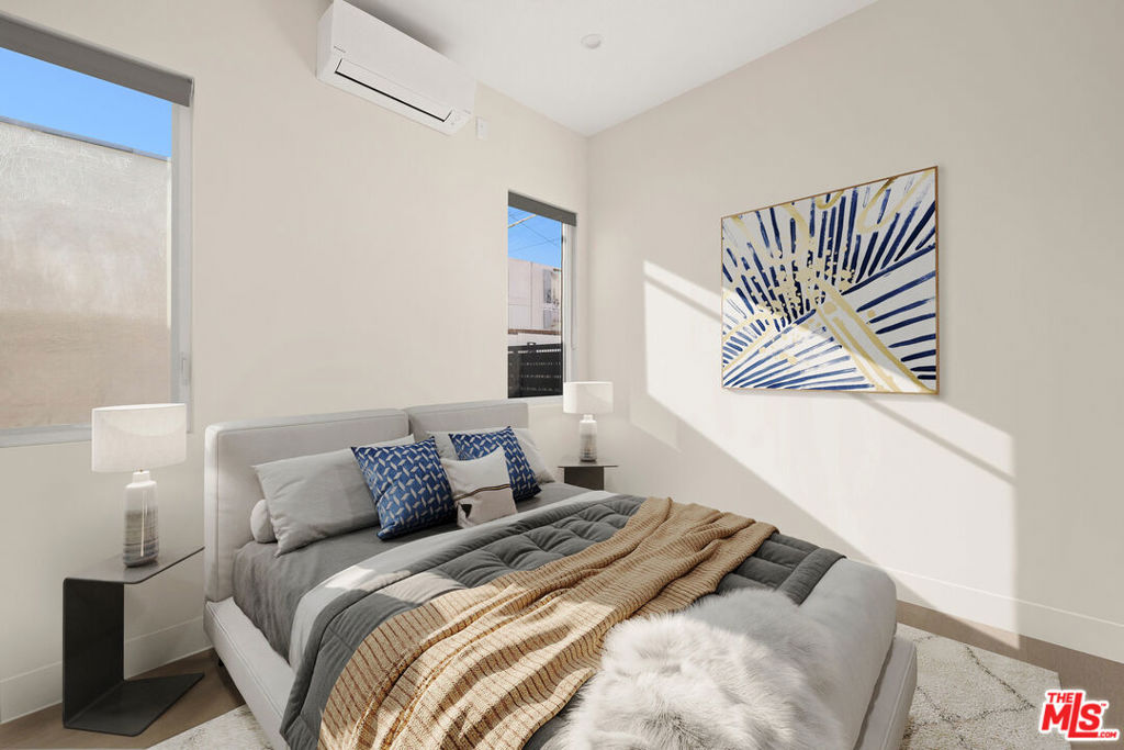 647 N Stanley Avenue Property Photo 21