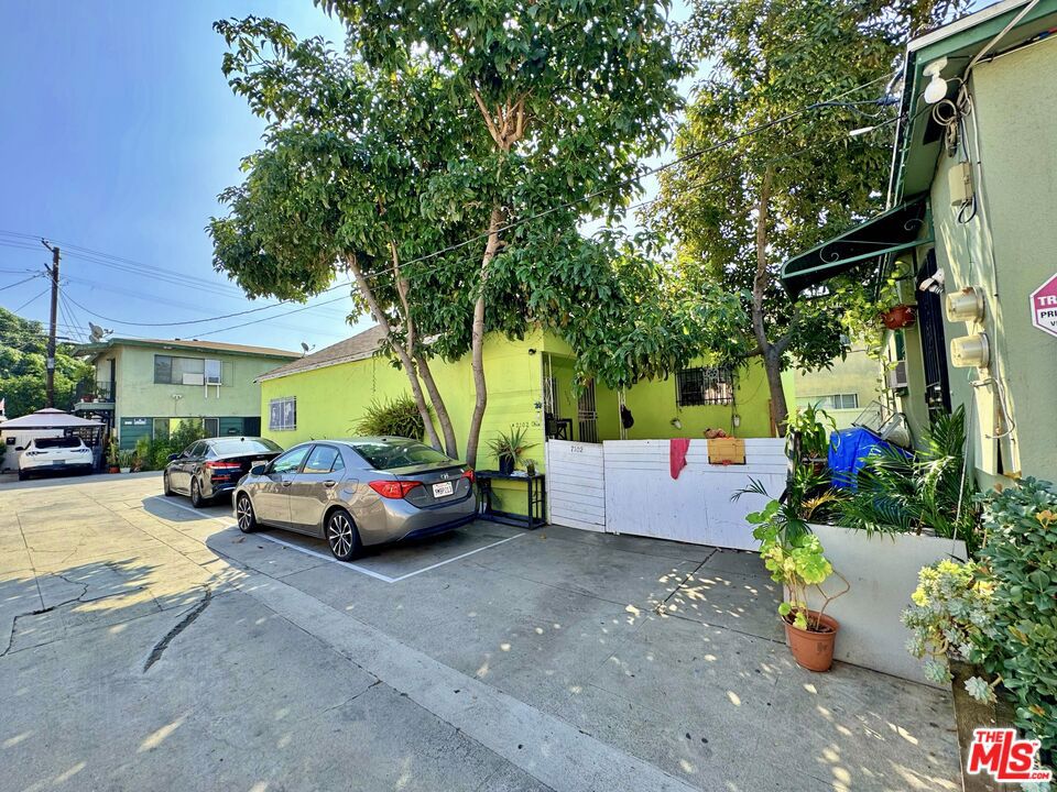 7102 Hood Avenue Property Photo 2