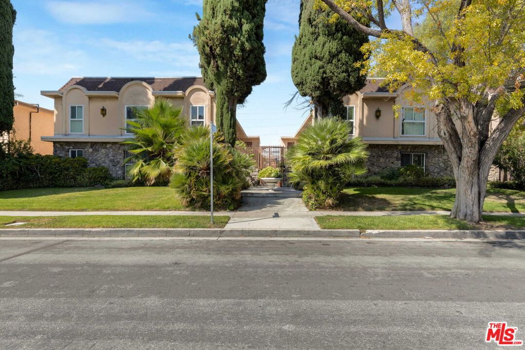 5329 Agnes Avenue Property Photo 1