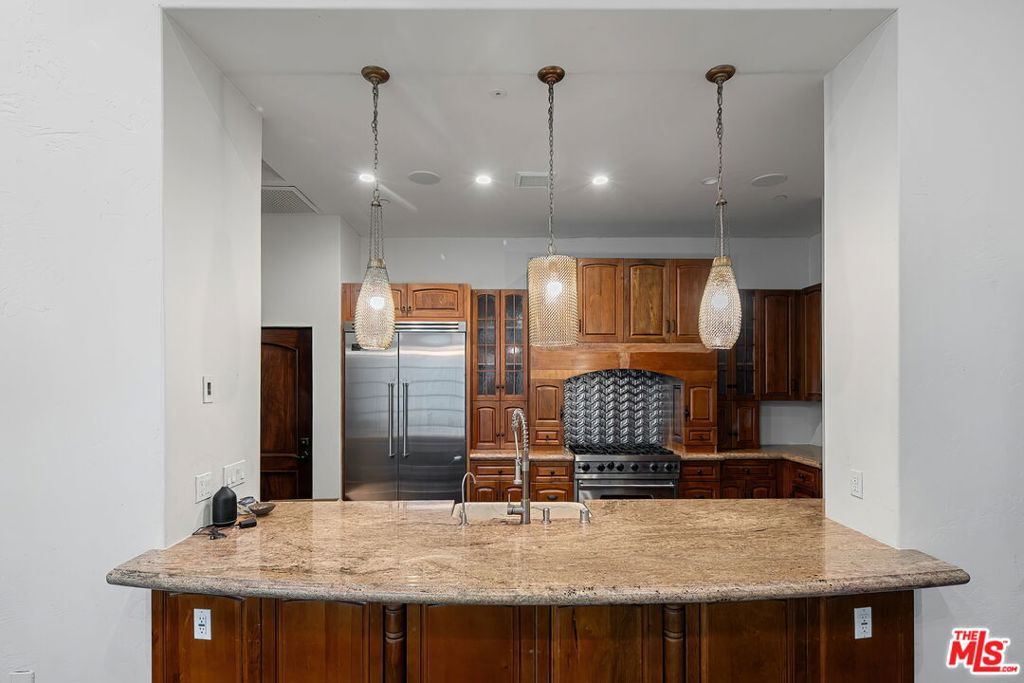 11937 W Sunset Boulevard 8 Property Photo 13
