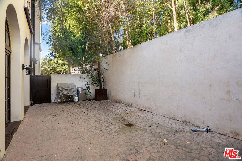 11937 W Sunset Boulevard 8 Property Photo 43