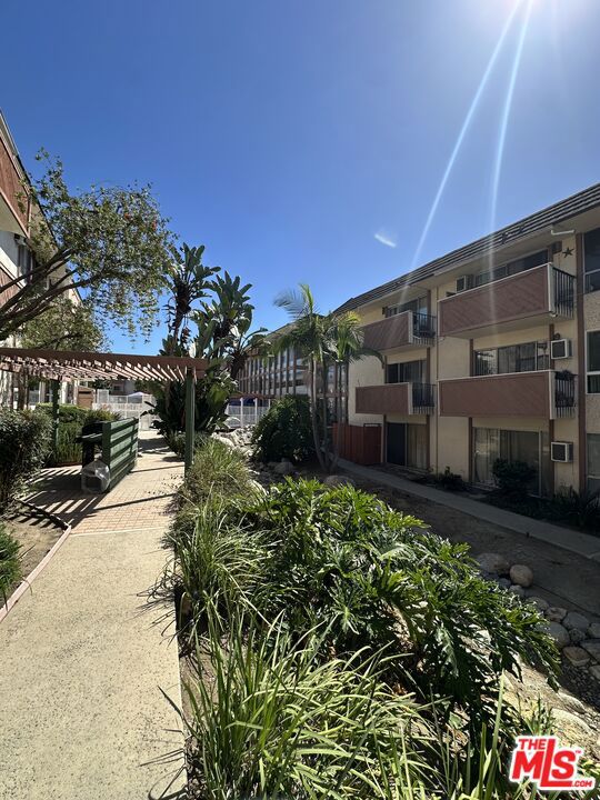 5585 E Pacific Coast Highway 251 Property Photo 1