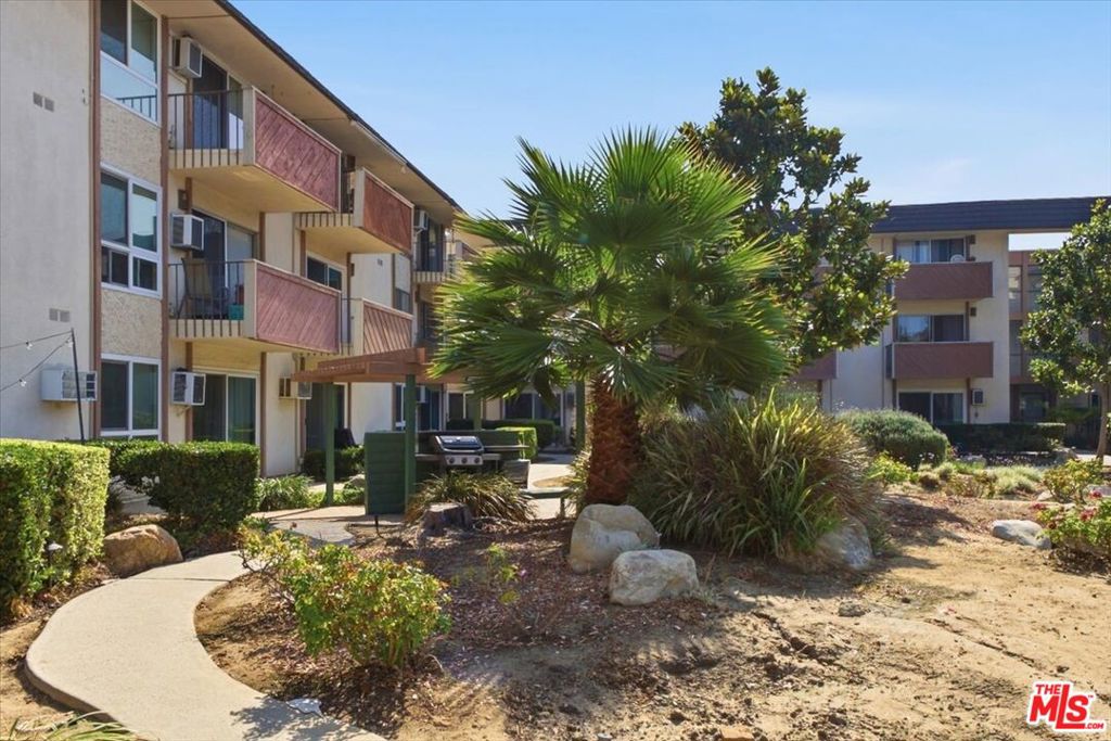 5585 E Pacific Coast Highway 251 Property Photo 33