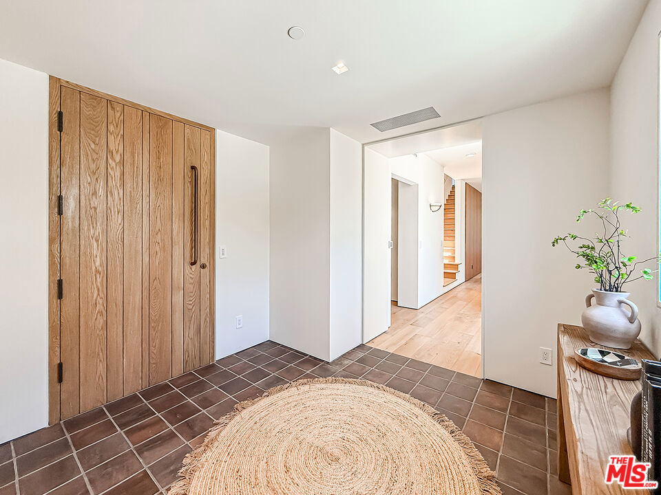 421 19th Street Property Photo 5