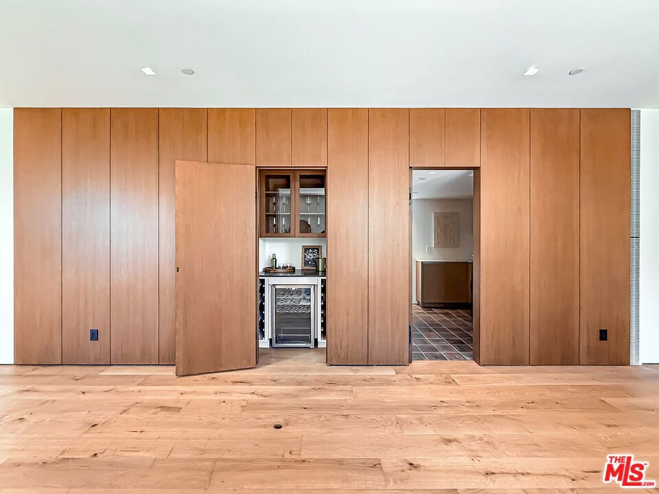 421 19th Street Property Photo 14
