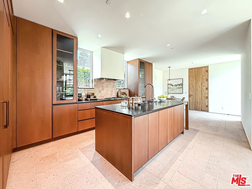 421 19th Street Property Photo 17