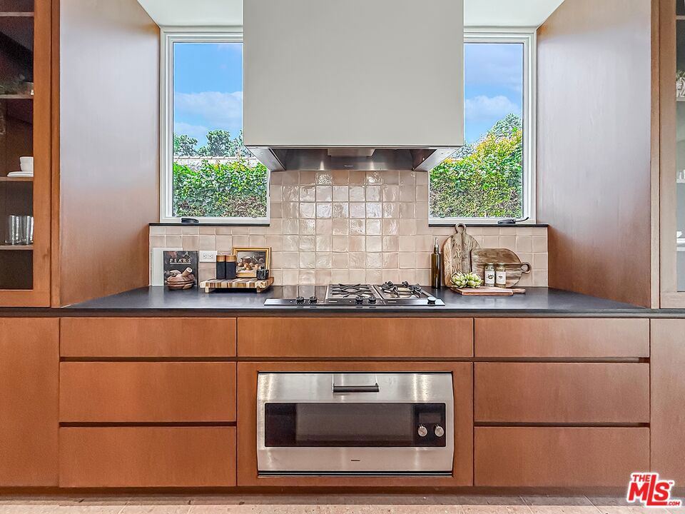 421 19th Street Property Photo 18