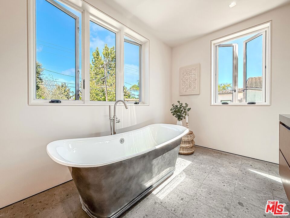 421 19th Street Property Photo 59