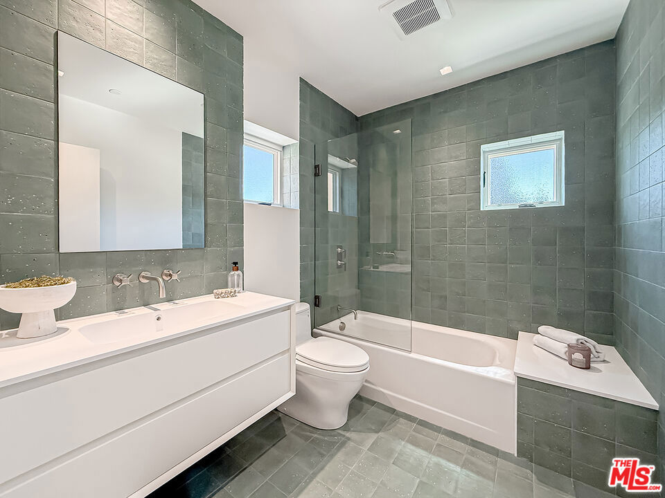 421 19th Street Property Photo 68