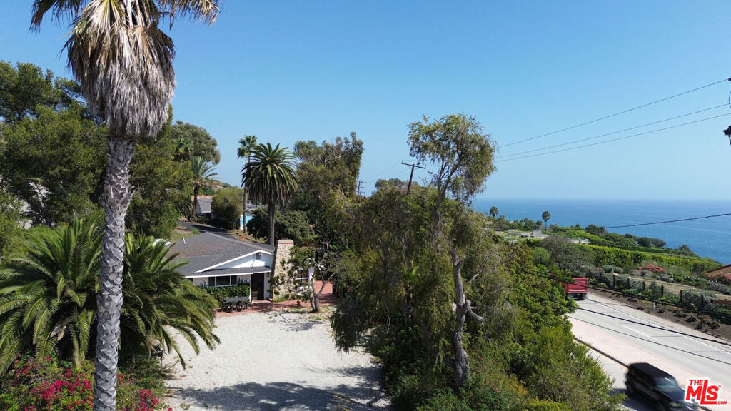3946 Puerco Canyon Road Property Photo 1