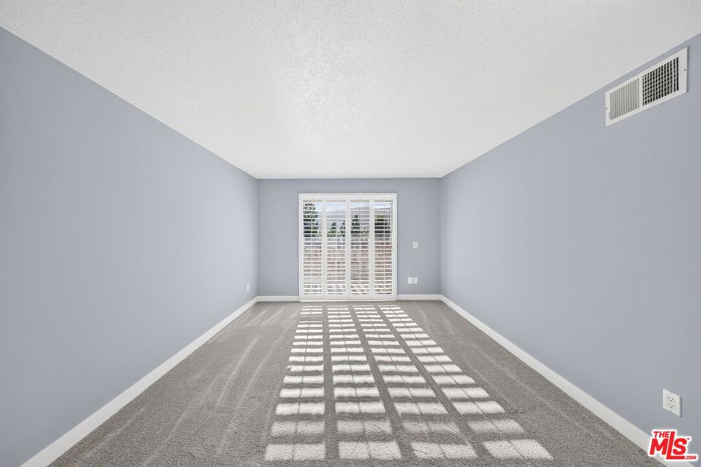 3481 Stancrest Drive 211 Property Photo 11